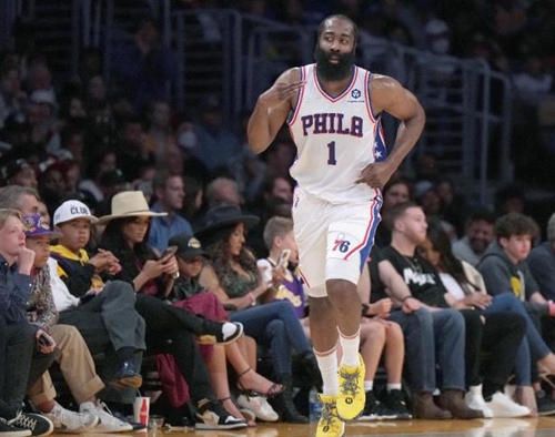 通过与不同 通过与不同